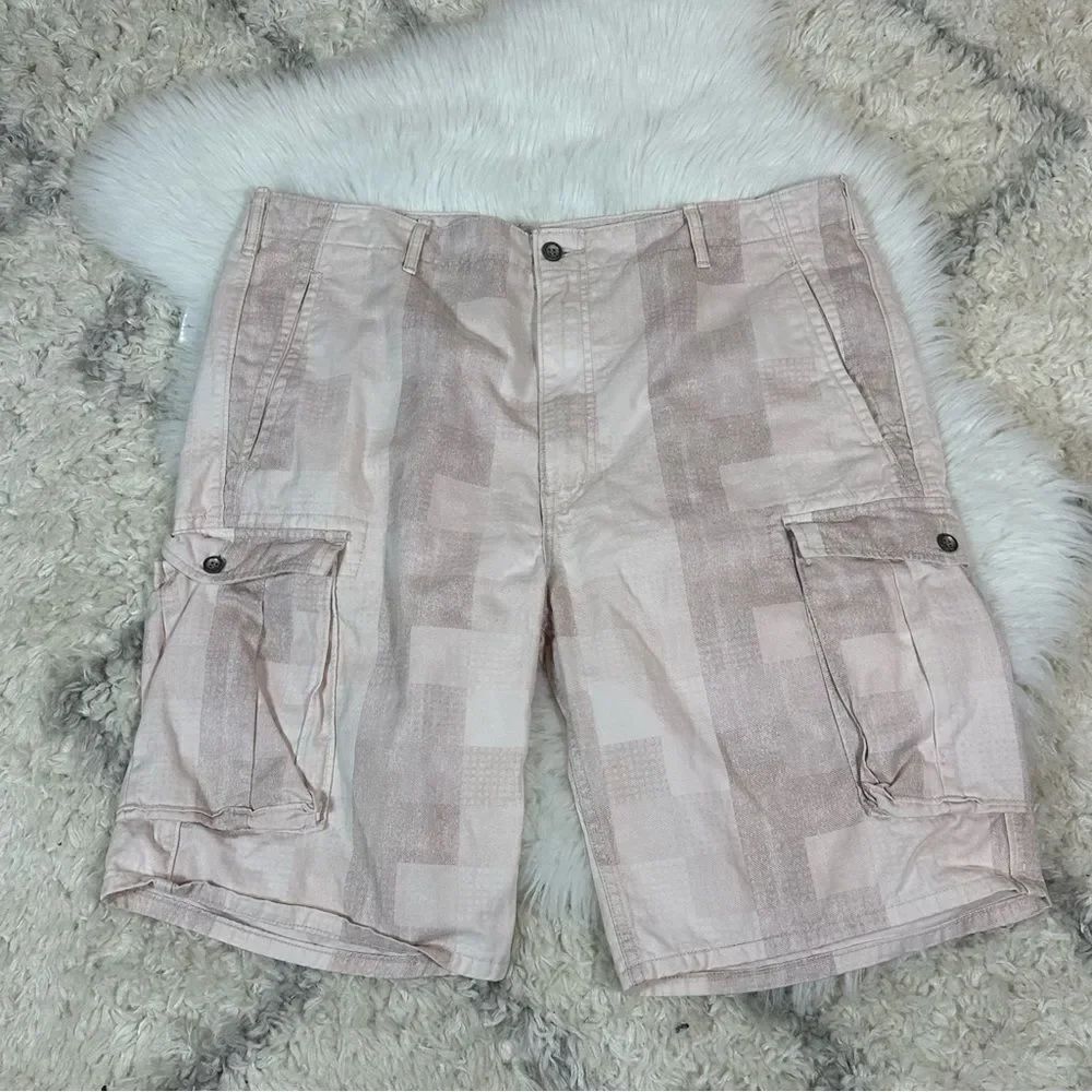 Levi's Pink Cargo Shorts Classic Style